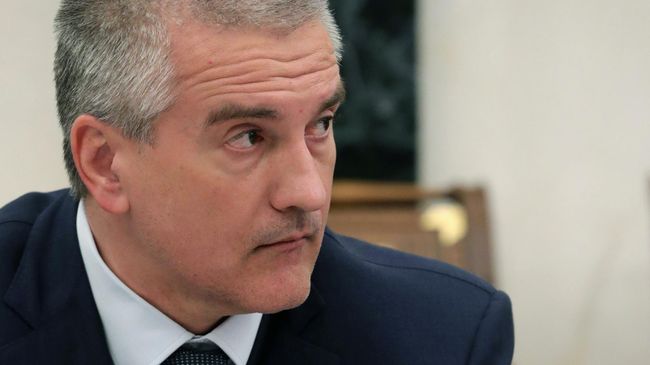 Президент РФ В. Путин провел совещание с членами правительства РФ Президент РФ В. Путин провел совещание с членами правительства РФ