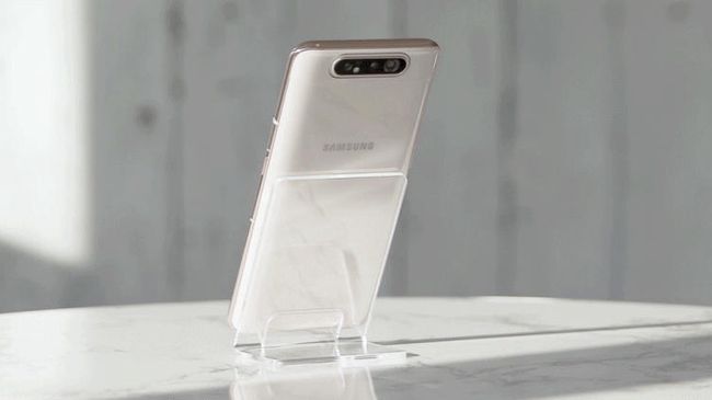 Телефон Samsung Galaxy A80 с поворотной камерой Фото Телефон Samsung Galaxy A80 с поворотной камерой Фото