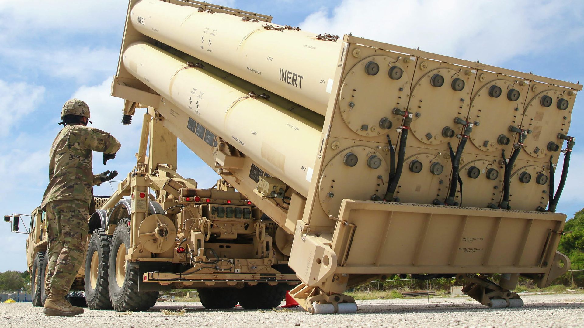 Американский противоракетный комплекс системы THAAD Американский противоракетный комплекс системы THAAD - РИА Новости, 1920, 21.10.2024