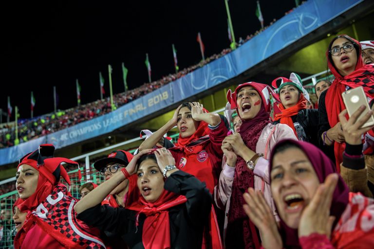 Crying for Freedom фотографа Forough Alaei, занявшего первое место в категории SPORTS - STORIES в фотоконкурсе World Press Photo 2019 Crying for Freedom фотографа Forough Alaei, занявшего первое место в категории SPORTS - STORIES в фотоконкурсе World Press Photo 2019