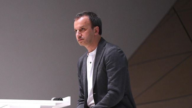 Сопредседатель фонда Сколково Аркадий Дворкович во время ежегодной образовательной акции по проверке грамотности Тотальный диктант-2019 Сопредседатель фонда Сколково Аркадий Дворкович во время ежегодной образовательной акции по проверке грамотности Тотальный диктант-2019