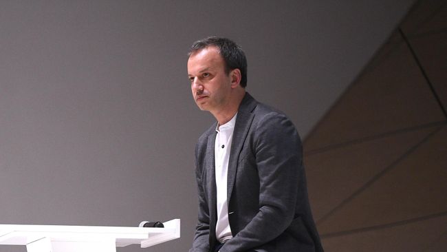 Сопредседатель фонда Сколково Аркадий Дворкович во время ежегодной образовательной акции по проверке грамотности Тотальный диктант-2019 Сопредседатель фонда Сколково Аркадий Дворкович во время ежегодной образовательной акции по проверке грамотности Тотальный диктант-2019