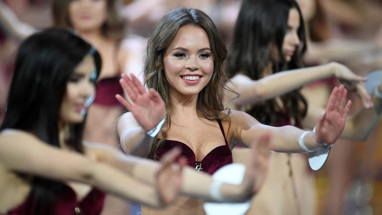 Участница во время выступления в финале конкурса Мисс Россия 2019 Участница во время выступления в финале конкурса Мисс Россия 2019