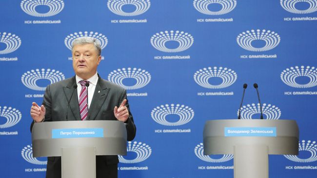 Петр Порошенко в НСК Олимпийский в Киеве. 14 апреля 2019 Петр Порошенко в НСК Олимпийский в Киеве. 14 апреля 2019