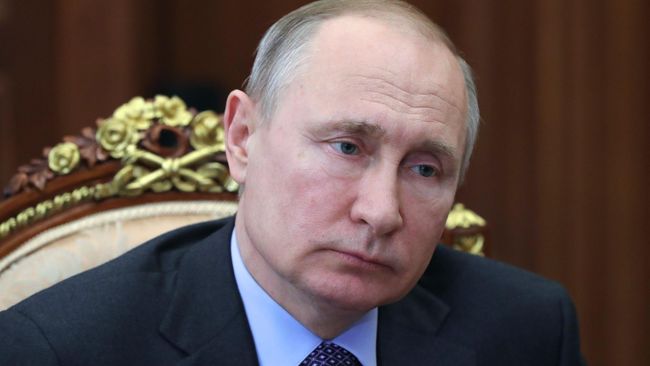 Президент России Владимир Путин во время встречи с губернатором Ставропольского края Владимиром Владимировым Президент России Владимир Путин во время встречи с губернатором Ставропольского края Владимиром Владимировым