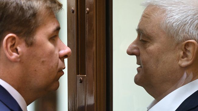Гражданин Норвегии Фруде Берг, обвиняемый в шпионаже, и адвокат Илья Новиков во время оглашения приговора в Мосгосуде. 16 апреля 2019 Гражданин Норвегии Фруде Берг, обвиняемый в шпионаже, и адвокат Илья Новиков во время оглашения приговора в Мосгосуде. 16 апреля 2019