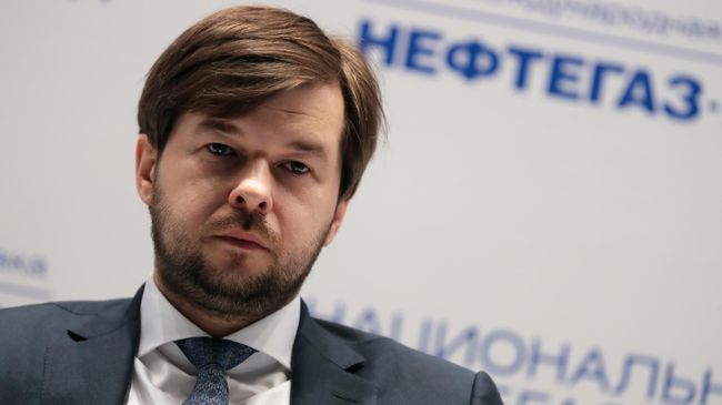 Заместитель министра энергетики РФ Павел Сорокин на пленарной сессии Анализ современных энергетических рынков: ключевые тенденции и новые технологические тренды на Национальном нефтегазовом форуме. 16 апреля 2019 Заместитель министра энергетики РФ Павел Сорокин на пленарной сессии Анализ современных энергетических рынков: ключевые тенденции и новые технологические тренды на Национальном нефтегазовом форуме. 16 апреля 2019