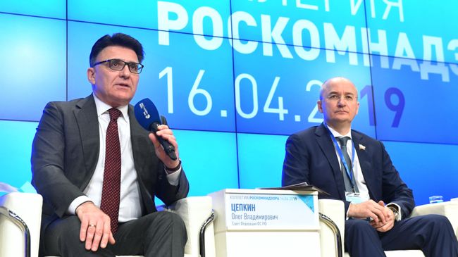 Руководитель Роскомнадзора Александр Жаров на расширенном заседании коллегии Роскомнадзора в ММПЦ МИА Россия сегодня в Москве. 16 апреля 2019 Руководитель Роскомнадзора Александр Жаров на расширенном заседании коллегии Роскомнадзора в ММПЦ МИА Россия сегодня в Москве. 16 апреля 2019