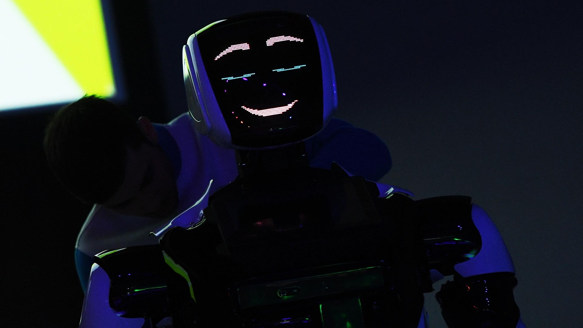 Презентация нового робота компании Промобот на форуме Skolkovo Robotics Презентация нового робота компании Промобот на форуме Skolkovo Robotics - РИА Новости, 1920, 13.05.2021