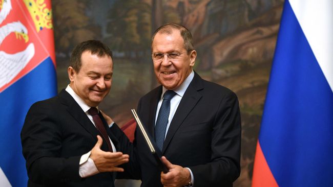 Министр иностранных дел РФ Сергей Лавров и министр иностранных дел Республики Сербии Ивиц Дачич во время встречи в Москве Министр иностранных дел РФ Сергей Лавров и министр иностранных дел Республики Сербии Ивиц Дачич во время встречи в Москве