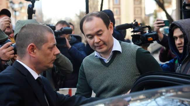 Денис Пак после заседания по делу футболистов Александра Кокорина и Павла Мамаева у Пресненского суда Москвы Денис Пак после заседания по делу футболистов Александра Кокорина и Павла Мамаева у Пресненского суда Москвы