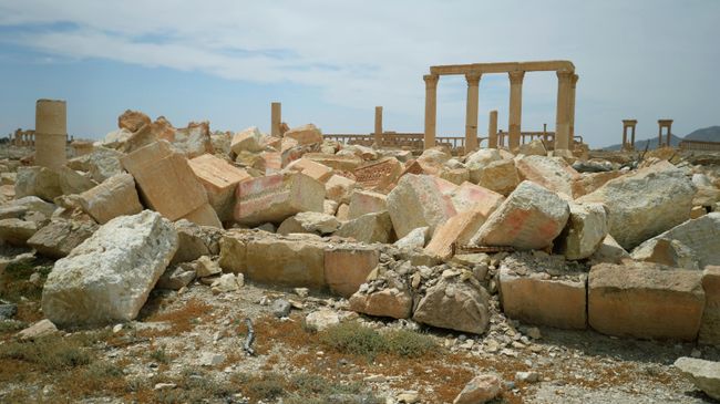 Разрушенный храм Баалшамина в исторической части Пальмиры. 2016 год