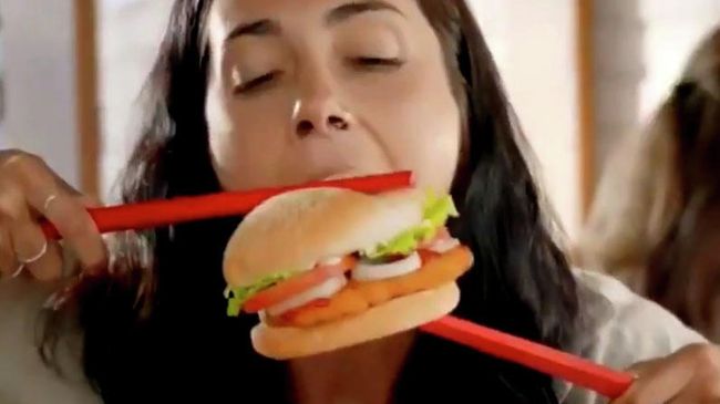 Реклама куриного сэндвича по-вьетнамски в сети Burger King в Новой Зеландии Реклама куриного сэндвича по-вьетнамски в сети Burger King в Новой Зеландии