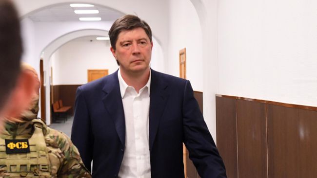 Основной владелец банка Югра Алексей Хотин