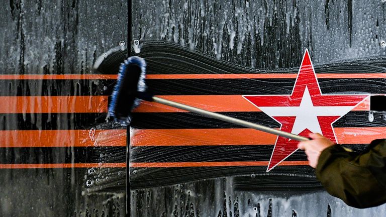Подготовка военной техники к параду Победы на Красной площади 9 мая Подготовка военной техники к параду Победы на Красной площади 9 мая