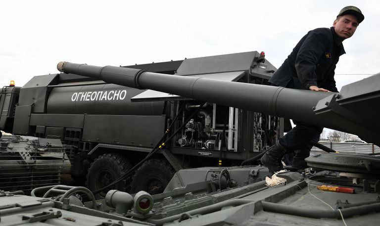 Военная техника, которую доставили в Москву с полигона Алабино для участия в параде Победы на Красной площади 9 мая Военная техника, которую доставили в Москву с полигона Алабино для участия в параде Победы на Красной площади 9 мая