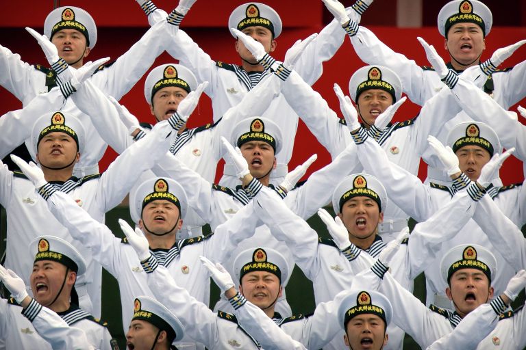 Хор НОАК выступает во время военно-морского парада в Циндао по случаю празднования 70-й годовщины ВМС НОАК Хор НОАК выступает во время военно-морского парада в Циндао по случаю празднования 70-й годовщины ВМС НОАК