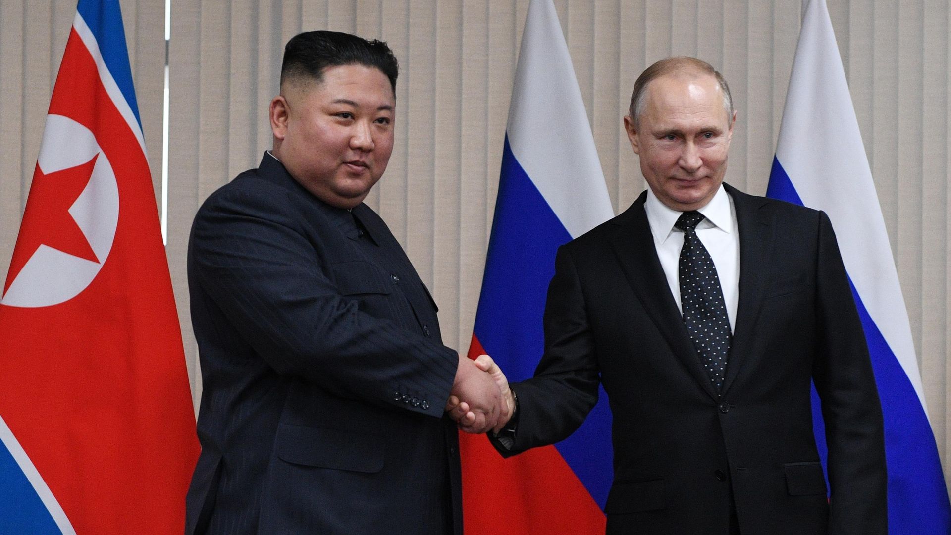 Президент РФ Владимир Путин и председатель Госсовета КНДР Ким Чен Ын Президент РФ Владимир Путин и председатель Госсовета КНДР Ким Чен Ын - РИА Новости, 1920, 18.06.2024