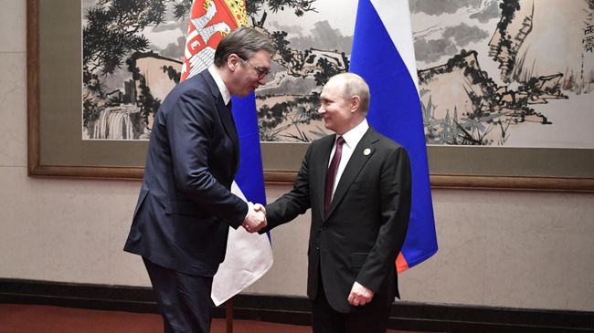 Президент РФ Владимир Путин и президент Республики Сербии Александр Вучич на полях форума Один пояс - один путь в Пекине. 26 апреля 2019 Президент РФ Владимир Путин и президент Республики Сербии Александр Вучич на полях форума Один пояс - один путь в Пекине. 26 апреля 2019