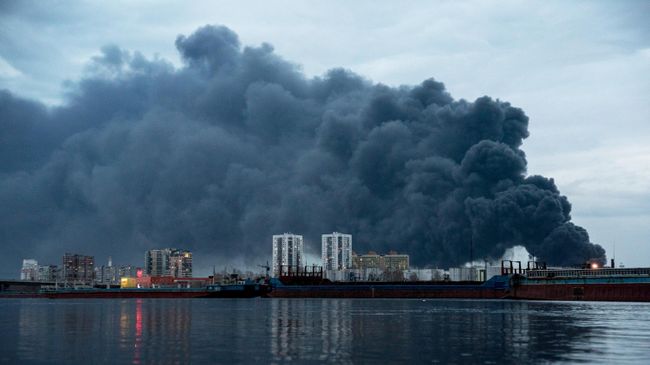 Пожар на заводе Красмаш в Красноярске Пожар на заводе Красмаш в Красноярске