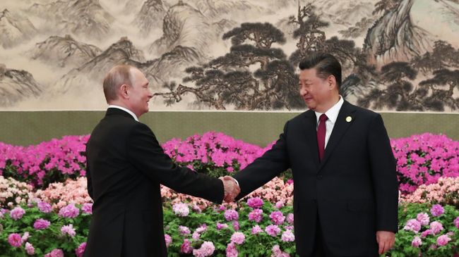 Президент РФ Владимир Путин и председатель Китайской народной республики Си Цзиньпин Президент РФ Владимир Путин и председатель Китайской народной республики Си Цзиньпин