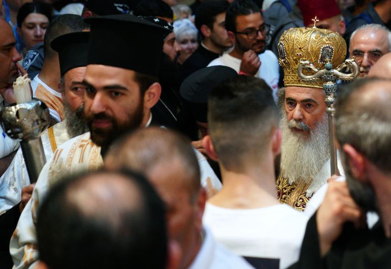 Патриарх Иерусалимский Феофил III во время схождение Благодатного огня в храме Гроба Господня. 27 апреля 2019 Патриарх Иерусалимский Феофил III во время схождение Благодатного огня в храме Гроба Господня. 27 апреля 2019