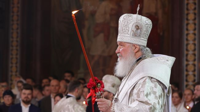 Патриарх Московский и всея Руси Кирилл проводит праздничное пасхальное богослужение в храме Христа Спасителя в Москве