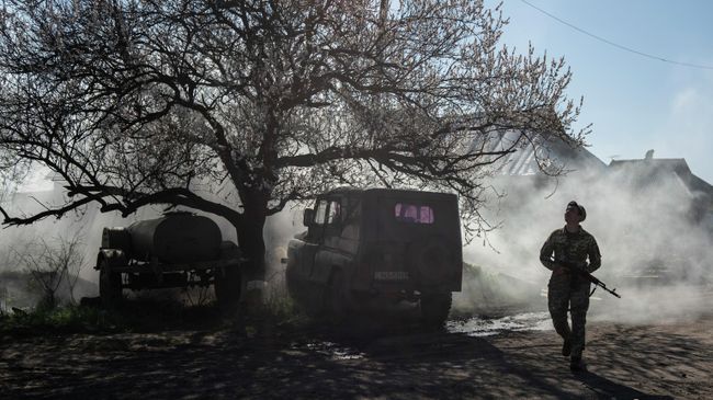 Солдат ВСУ в Донбассе Солдат ВСУ в Донбассе