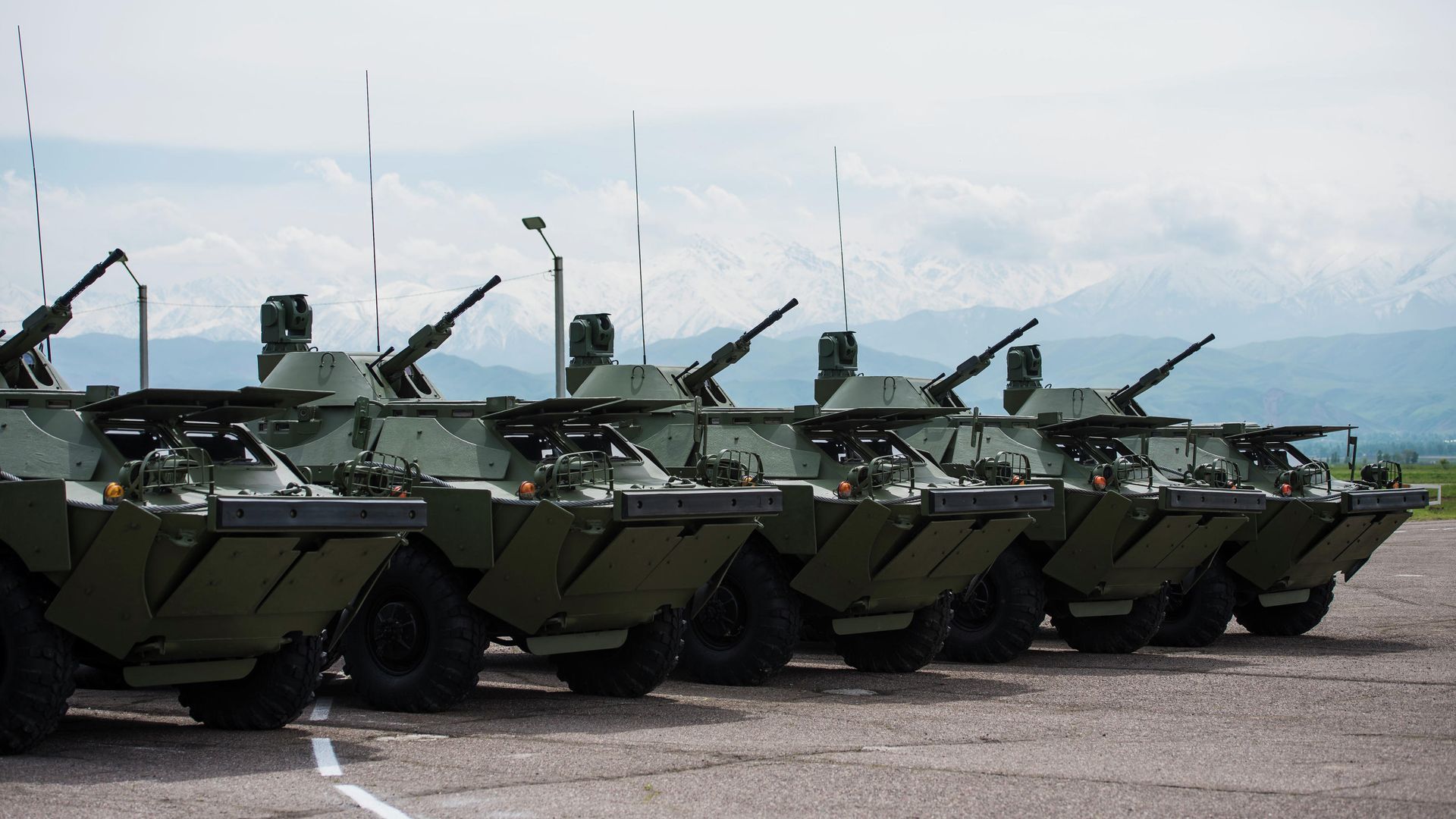 Бронированные разведывательно-дозорные машины (БРДМ-2) Бронированные разведывательно-дозорные машины (БРДМ-2) - РИА Новости, 1920, 28.12.2020