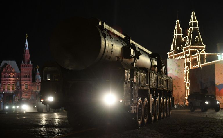 Автономная пусковая установка ПГРК Ярс на репетиции военного парада на Красной площади