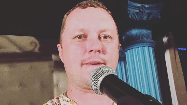 Участник комедийного проекта Stand Up Денис Маловичко Участник комедийного проекта Stand Up Денис Маловичко