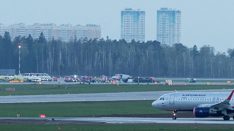 Ликвидация возгорания на борту самолета в аэропорту Шереметьево Ликвидация возгорания на борту самолета в аэропорту Шереметьево