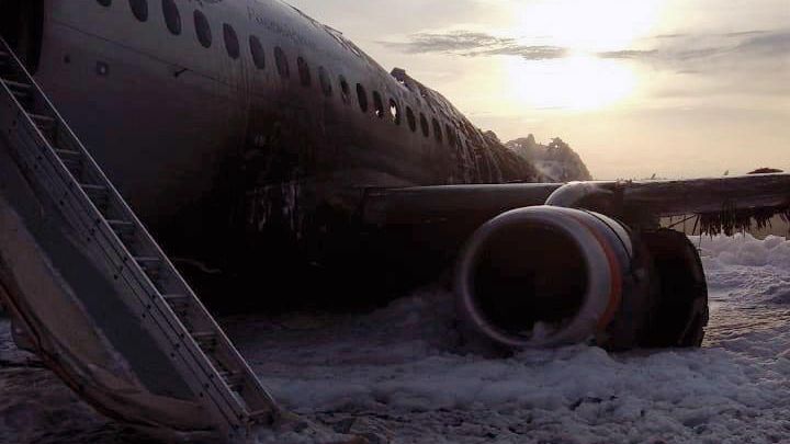 Последствия возгорания самолета Sukhoi Superjet в аэропорту Шереметьево - РИА Новости, 1920, 28.03.2025