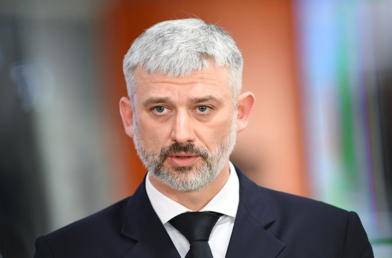 Министр транспорта РФ Евгений Дитрих во время брифинга в аэропорту Шереметьево Министр транспорта РФ Евгений Дитрих во время брифинга в аэропорту Шереметьево