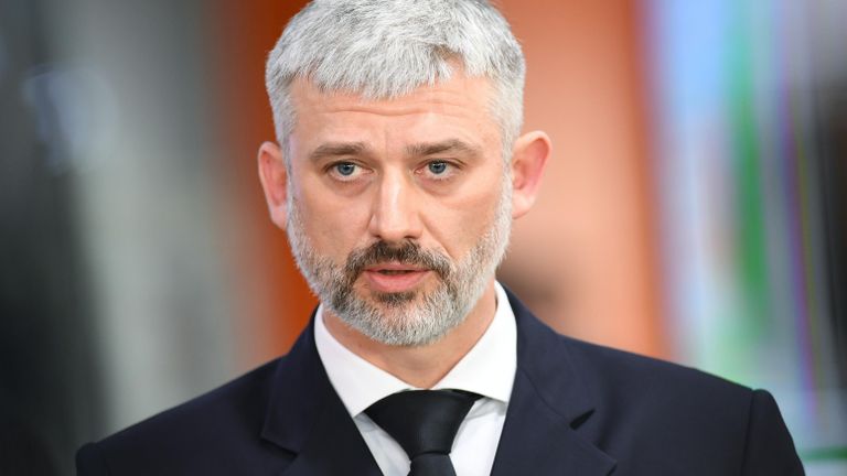 Министр транспорта РФ Евгений Дитрих во время брифинга в аэропорту Шереметьево Министр транспорта РФ Евгений Дитрих во время брифинга в аэропорту Шереметьево