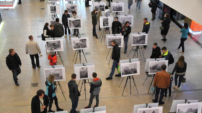Выставка фотографий, сделанных корреспондентами Совинформбюро в годы Великой Отечественной войны, открылась в Минске Выставка фотографий, сделанных корреспондентами Совинформбюро в годы Великой Отечественной войны, открылась в Минске