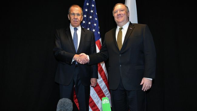 Министр иностранных дел России Сергей Лавров и госсекретарь США Майк Помпео во время встречи в Рованиеми, Финляндия. 6 мая 2019 Министр иностранных дел России Сергей Лавров и госсекретарь США Майк Помпео во время встречи в Рованиеми, Финляндия. 6 мая 2019