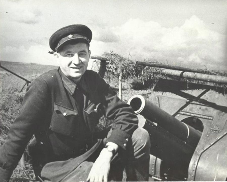 Военный фотокорреспондент Владимир Гребнев Военный фотокорреспондент Владимир Гребнев