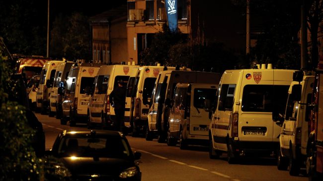 Полиция на месте захвата заложников в коммуне Бланьяк под Тулузой Полиция на месте захвата заложников в коммуне Бланьяк под Тулузой