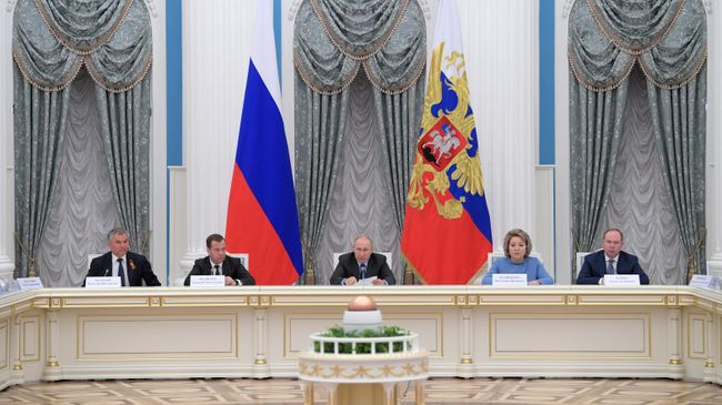 Владимир Путин проводит заседание совета при президенте РФ по стратегическому развитию и национальным проектам. 8 мая 2019 Владимир Путин проводит заседание совета при президенте РФ по стратегическому развитию и национальным проектам. 8 мая 2019