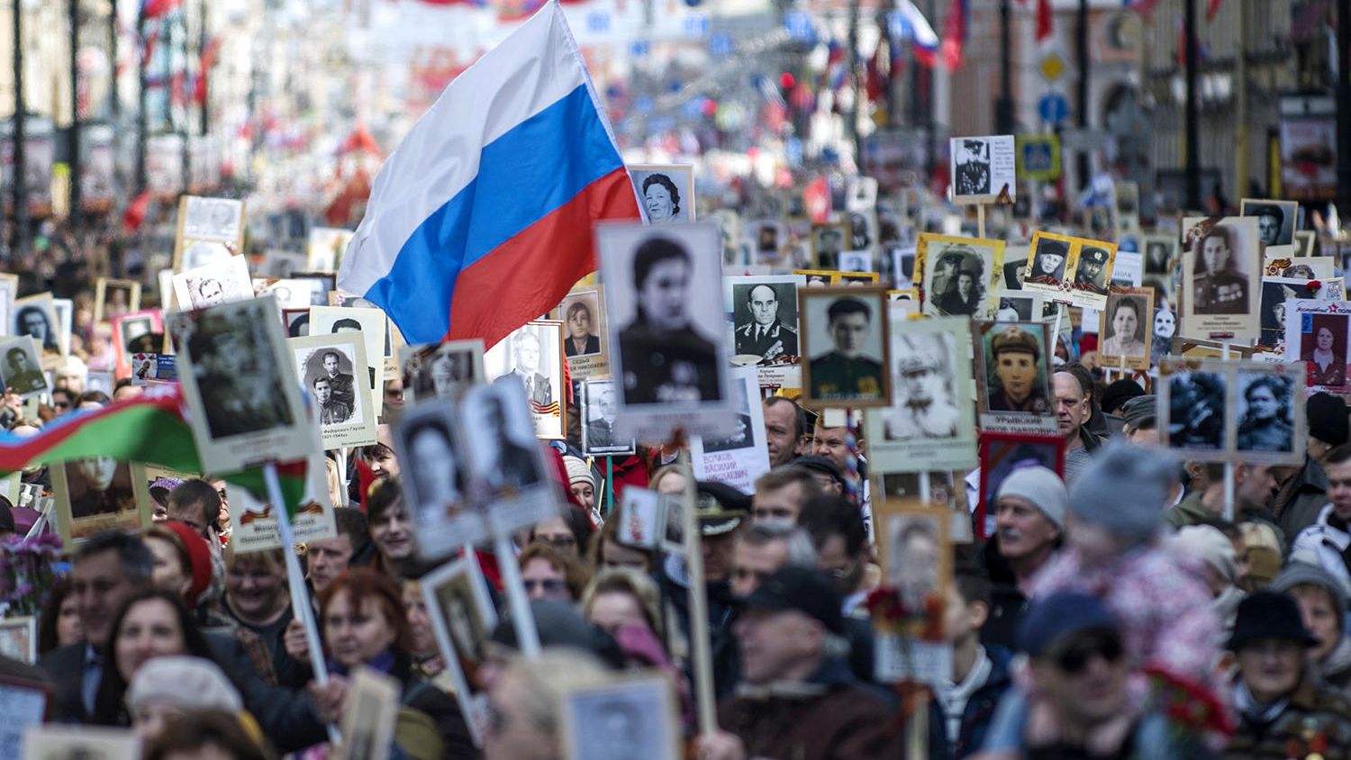 Участники акции Бессмертный полк Участники акции Бессмертный полк - РИА Новости, 1920, 21.04.2025