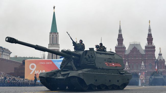 Самоходная артиллерийская установка (САУ) Мста-С на военном параде на Красной площади, посвящённом 74-й годовщине Победы в Великой Отечественной войне Самоходная артиллерийская установка (САУ) Мста-С на военном параде на Красной площади, посвящённом 74-й годовщине Победы в Великой Отечественной войне