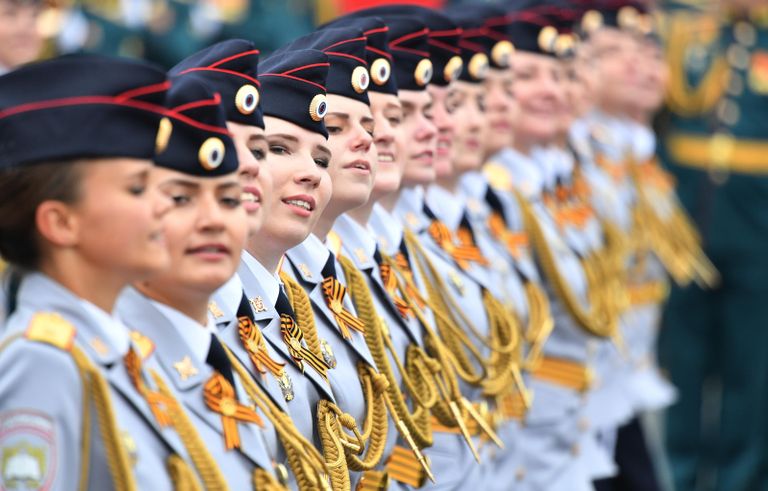 Курсанты Московского университета Министерства внутренних дел РФ имени В. Я. Кикотя на военном параде на Красной площади, посвящённом 74-й годовщине Победы в Великой Отечественной войне Курсанты Московского университета Министерства внутренних дел РФ имени В. Я. Кикотя на военном параде на Красной площади, посвящённом 74-й годовщине Победы в Великой Отечественной войне