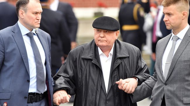 Экс-президент СССР Михаил Горбачев Экс-президент СССР Михаил Горбачев