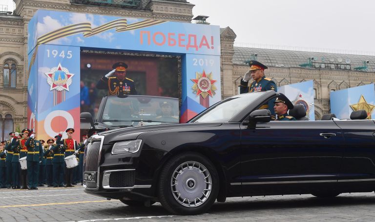 Министр обороны РФ Сергей Шойгу на военном параде на Красной площади, посвященном 74-й годовщине Победы в Великой Отечественной войне Министр обороны РФ Сергей Шойгу на военном параде на Красной площади, посвященном 74-й годовщине Победы в Великой Отечественной войне