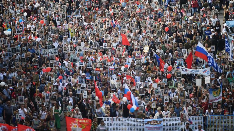 Участники акции Бессмертный полк в Москве Участники акции Бессмертный полк в Москве