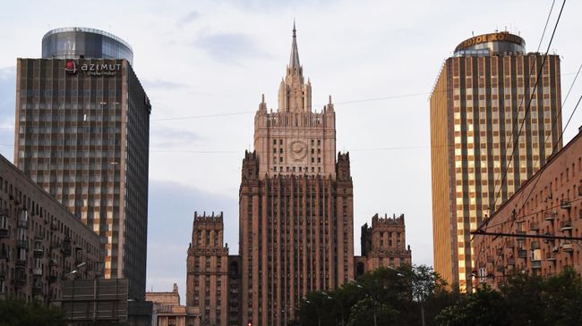 Здание Министерства иностранных дел РФ Здание Министерства иностранных дел РФ
