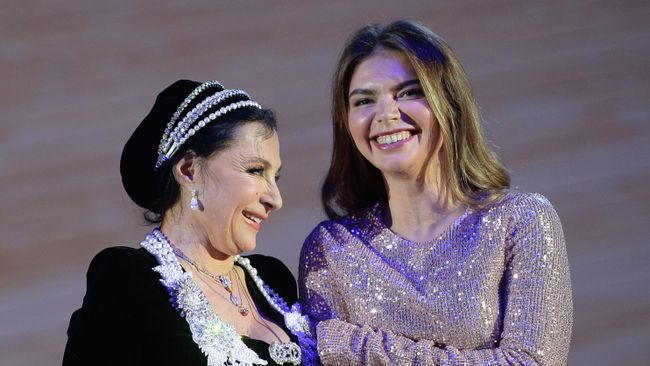 Ирина Винер-Усманова (слева) и Алина Кабаева