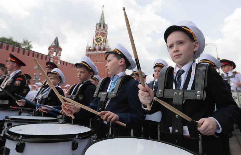 Участники III смотра-конкурса детских духовых оркестров ЦФО в парке Зарядье в Москве Участники III смотра-конкурса детских духовых оркестров ЦФО в парке Зарядье в Москве