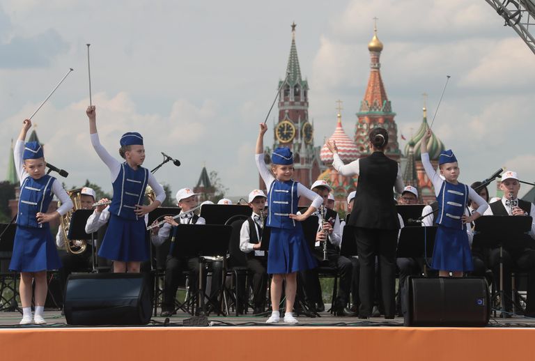 Участники III смотра-конкурса детских духовых оркестров ЦФО в парке Зарядье в Москве Участники III смотра-конкурса детских духовых оркестров ЦФО в парке Зарядье в Москве